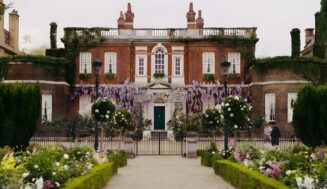 A Travel Guide to Bridgerton’s Real Castles and Estates